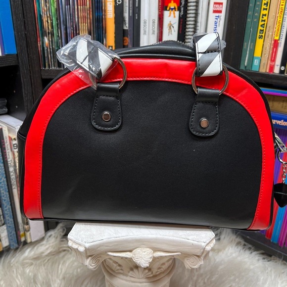 EMILY THE STRANGE BOWLER PURSE / POCKET BOOK - Picture 4 of 7